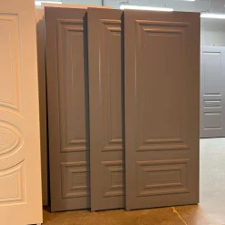 درب اتاقی کلاسیک مدل پانل‌دار رنگ طوسی