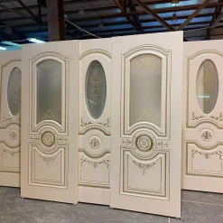 درب کلاسیک فانوس دیزاین مدل سلطنتی با شیشه تزئینی طلایی