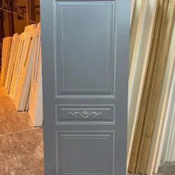 درب‌ داخلی با رنگ طوسی مات و قاب‌کاری برجسته کد 30723