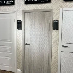 درب داخلی با بافت هندسی برجسته