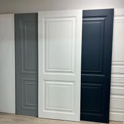 درب MDF کلاسیک با قاب برجسته در رنگهای سفید، طوسی و سورمهای کد 30298 7 درب MDF کلاسیک با قاب برجسته در رنگهای سفید، طوسی و سورمهای