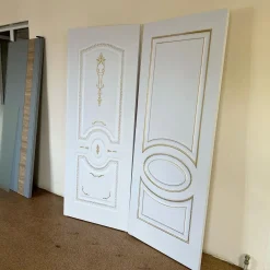 درب لوکس سفید با تزئینات طلایی مدل کلاسیک سلطنتی کد 30573