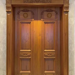 درب چوبی لوکس با قاب سلطنتی