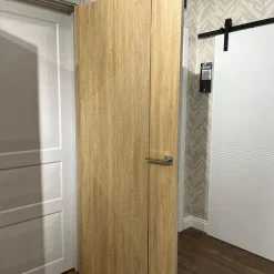 درب مینیمال با روکش چوب طبیعی