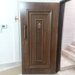 درب ضد سرقت مدرن با طراحی هندسی مستطیلی مدل وودگرید کد 30407 3 درب ضد سرقت مدرن با طراحی هندسی مستطیلی مدل وودگرید کد 30407
