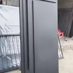 درب حیاط آهنی مدرن مشکی مدل مینیمال با رنگ الکترواستاتیک - کد 30164 9 درب حیاط آهنی مدرن مشکی مدل مینیمال با رنگ الکترواستاتیک - کد 30164