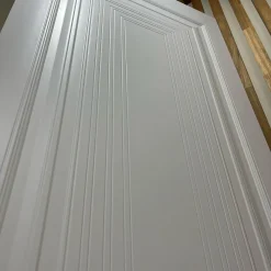 درب دکوراتیو مدرن با طرح هندسی سه‌بعدی