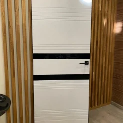 درب مدرن طوسی با نوار شیشه مشکی کد 30661 19 درب مدرن طوسی با نوار شیشه مشکی کد 30661