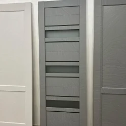 درب داخلی مدرن طوسی مدل Horizon با پنل افقی و شیشه مات کد 30593 11 Modern gray interior door 9 | فانوس دیزاین تولید کننده انواع درب اتاق ، ضد سرقت، درب ورودی و ضد آل
