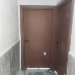 درب MDF گردویی مدرن | خرید درب داخلی با روکش طبیعی و طراحی مینیمال