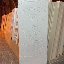 درب مدرن سفید طرح برجسته دایره‌ای