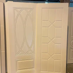 درب سفید مدرن با پنلهای هندسی برجسته کد 30615 3 Modern white door with embossed geometric panels 1 | فانوس دیزاین تولید کننده انواع درب اتاق ، ضد سرقت، درب ورودی و ضد آل