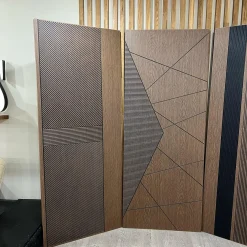 درب چوبی مدرن طرح شیار مشکی مدل گردویی