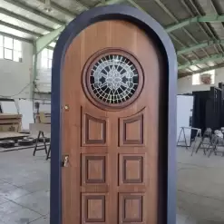 درب ضد سرقت گرد با شیشه دایره‌ای | خرید درب ضد سرقت کلاسیک از فانوس دیزاین