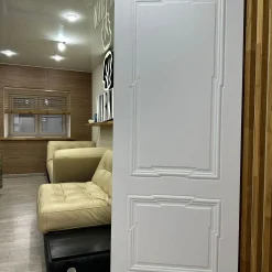 درب اتاقی MDF سفید مدل نئوکلاسیک طرح گوشه‌دار