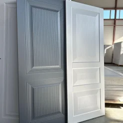 درب اتاقی MDF سفید طرح سه‌قاب با ابزار شیار عمودی