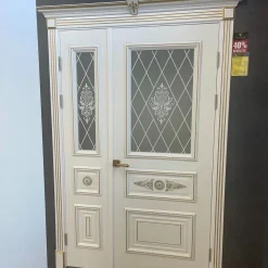 درب دکوراتیو دو لنگه سفید طلایی با شیشه مشبک و نقش گل کلاسیک کد 30313 3 درب دکوراتیو دو لنگه سفید طلایی