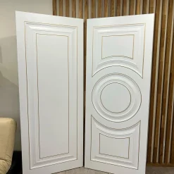 درب لوکس سفید با قاب برجسته و تزئینات طلایی مدل کلاسیک آوان کد 30584 8 درب لوکس سفید با قاب برجسته و تزئینات طلایی مدل کلاسیک آوان