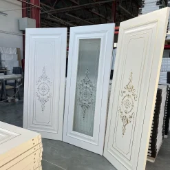 درب لوکس سفید با طراحی کلاسیک و شیشه سندبلاست کد 30563 12 درب لوکس سفید با طراحی کلاسیک و شیشه سندبلاست کد 30563
