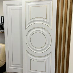 درب لوکس سفید با قاب برجسته و تزئینات طلایی مدل کلاسیک آوان کد 30584 11 درب لوکس سفید با قاب برجسته و تزئینات طلایی مدل کلاسیک آوان