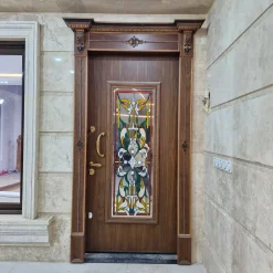 درب ضد سرقت کلاسیک شیشه رنگی مدل کلاسیک تاجدار کد 30391 3 درب ضد سرقت چوبی شیشه رنگی مدل کلاسیک تاجدار