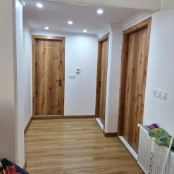 درب اتاقی چوبی طرح بلوط طبیعی کد 30423 3 درب اتاقی چوبی طرح بلوط طبیعی با فریم همرنگ کد 30423