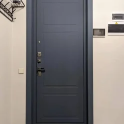 درب داخلی طوسی مدرن MDF خرید درب اتاق ساده و لوکس از فانوس دیزاین