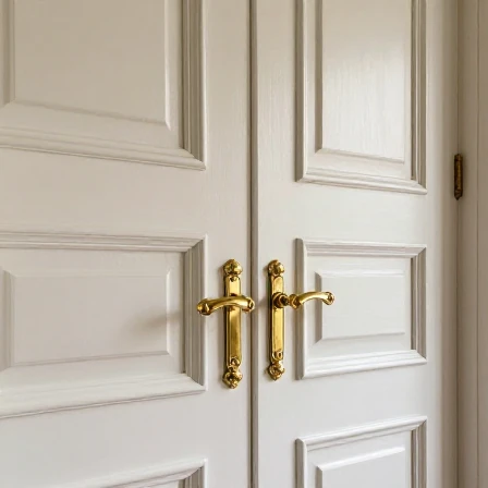 Interior door style